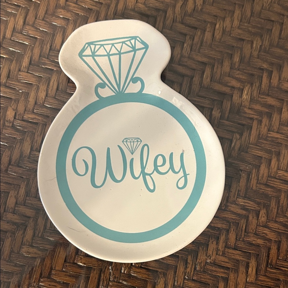 Wifey Ring Dish with Blue Design